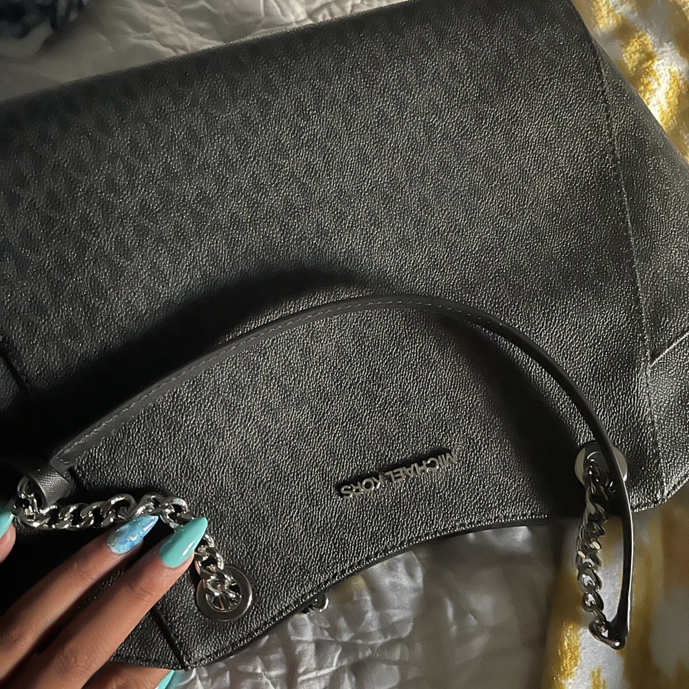 Micheal Kors purse and wallet